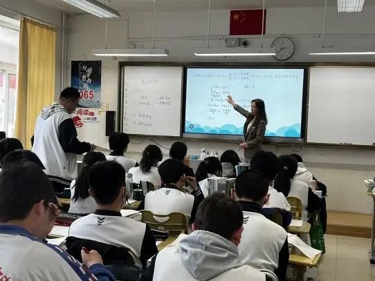 教学研究 | 专家引领明方向，精准指导促提升