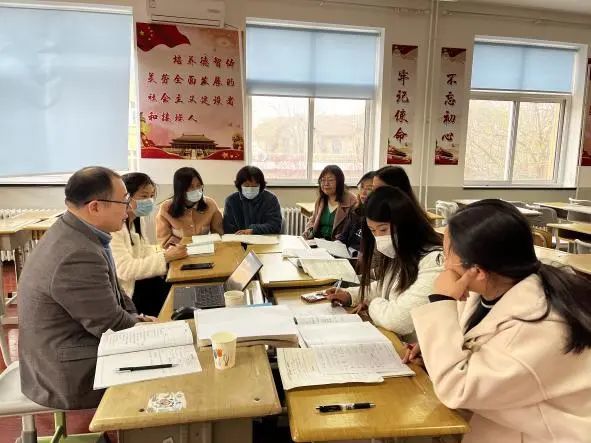 教学研究 | 专家引领明方向，精准指导促提升