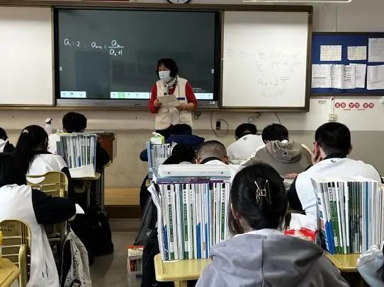 教学研究 | 专家引领明方向，精准指导促提升