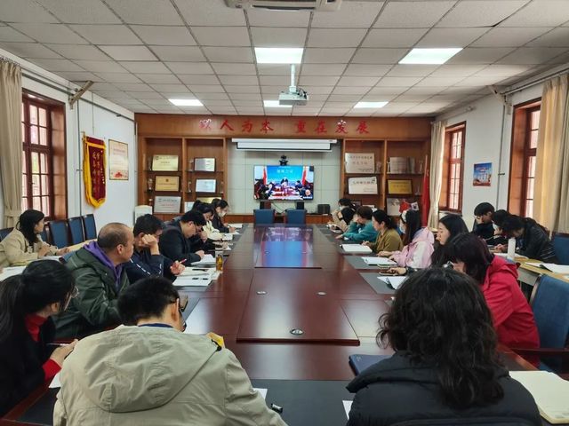 全环境立德树人 | 聚焦家庭教育，携手培育栋梁——青岛六十六中组织观摩家庭教育课程“五步教学法”