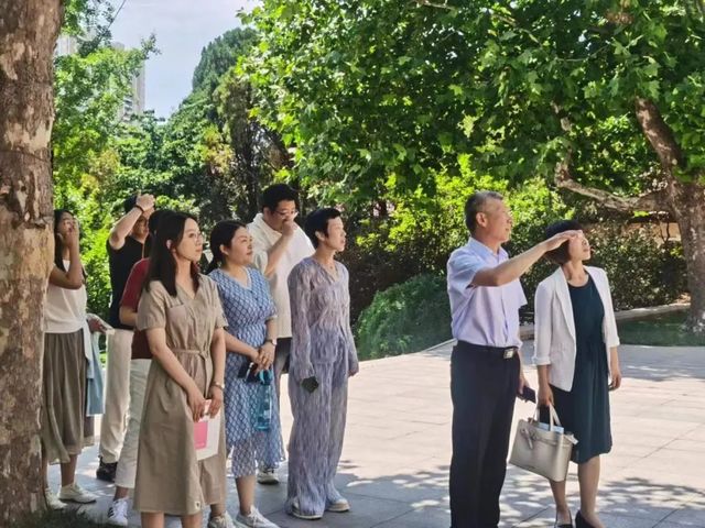 感受学校红色文化 延展校间交流互鉴——天津市华辰学校教师综合素养提升学访团到访我校
