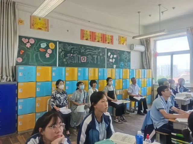 感受学校红色文化 延展校间交流互鉴——天津市华辰学校教师综合素养提升学访团到访我校