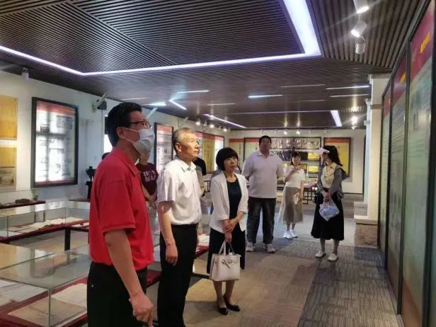 感受学校红色文化 延展校间交流互鉴——天津市华辰学校教师综合素养提升学访团到访我校