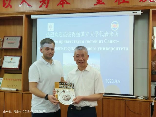 中外人文交流 | 青岛六十六中接待俄罗斯圣彼得堡国立大学外宾到校访问