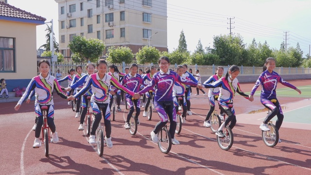 青島西海岸新區泊里小學：讓陽光體育照亮農村娃的成長路